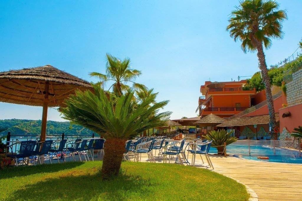 Vekios Club Aparthotel Parga Ngoại thất bức ảnh