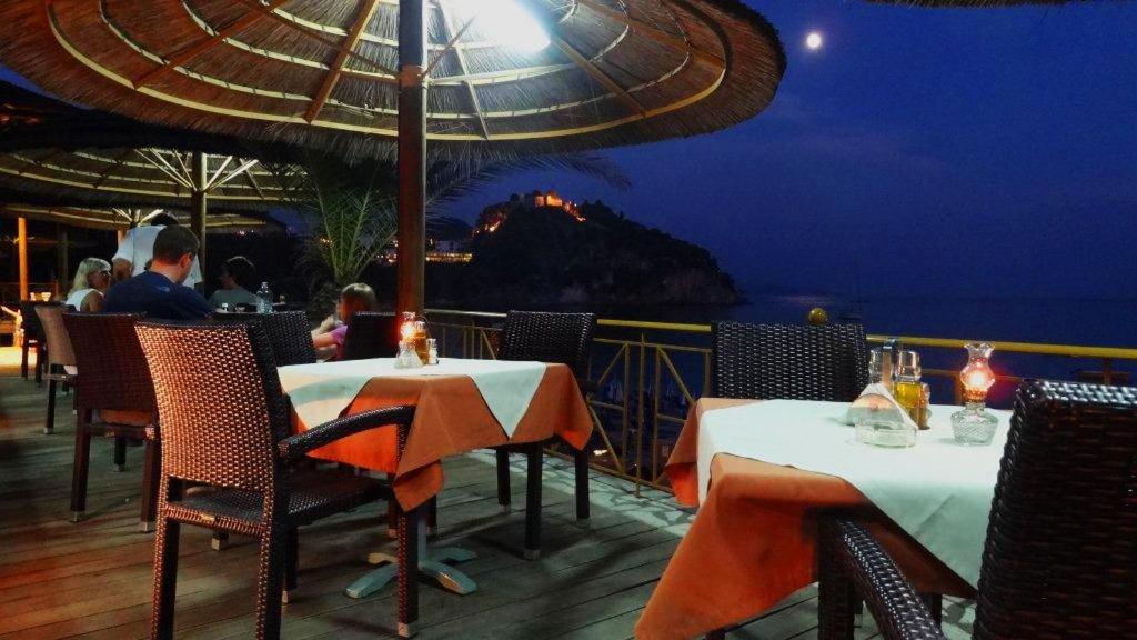 Vekios Club Aparthotel Parga Ngoại thất bức ảnh